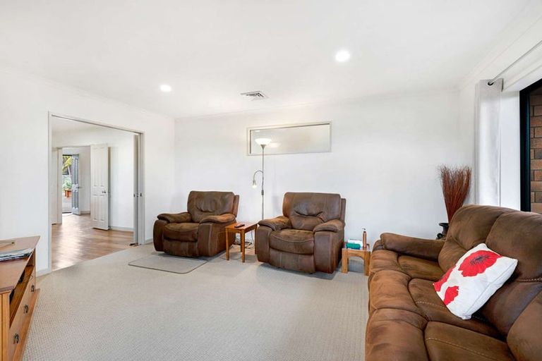 Photo of property in 9 Devoy Drive, Owhata, Rotorua, 3010