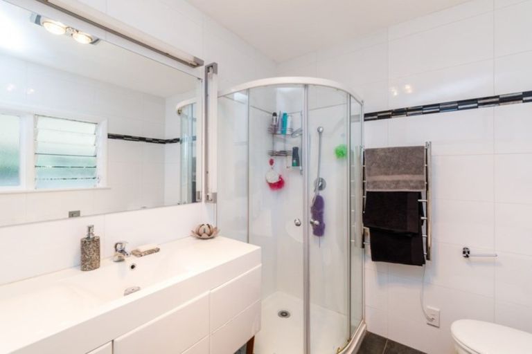 Photo of property in 16 Buick Crescent, Awapuni, Palmerston North, 4412