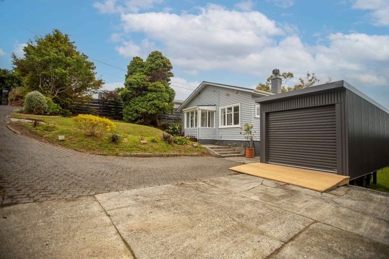 Photo of property in 50 Maungaraki Road, Korokoro, Lower Hutt, 5012