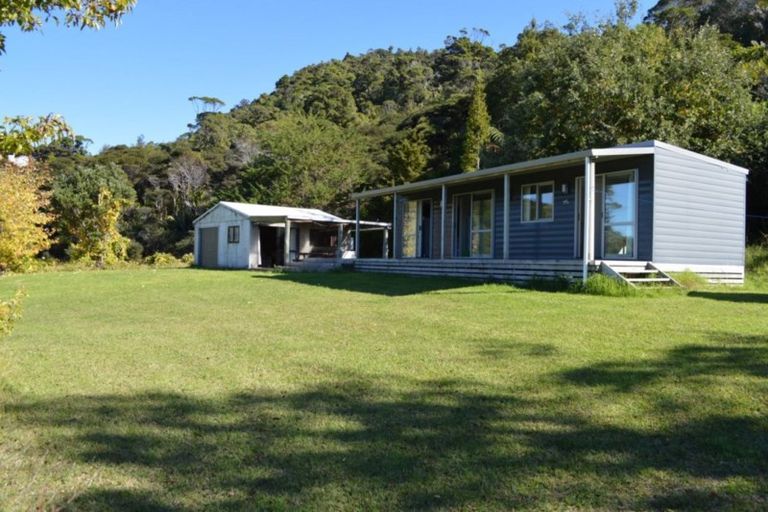 Photo of property in 22 Puriri Place, Tuateawa, Coromandel, 3583