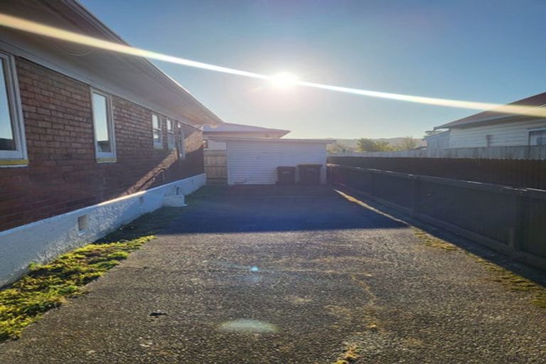 Photo of property in 95 Riverside Drive, Waiwhetu, Lower Hutt, 5010
