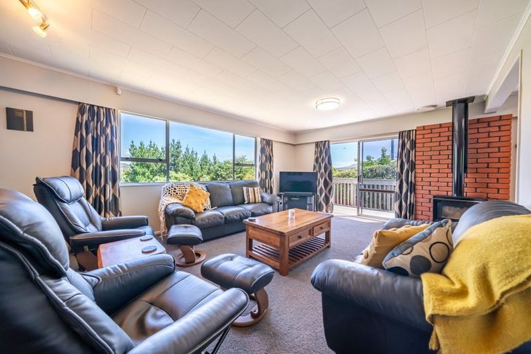 Photo of property in 11 Moray Place, Papakowhai, Porirua, 5024