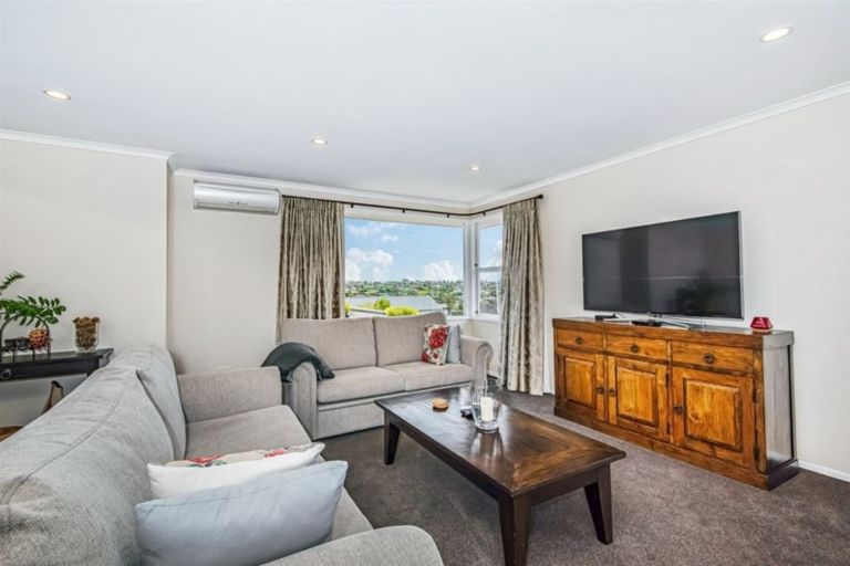 Photo of property in 1/8 Folkestone Street, Murrays Bay, Auckland, 0630