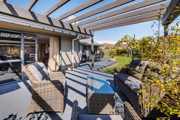 Photo of property in 2 Buttonwood Court, Milson, Palmerston North, 4414