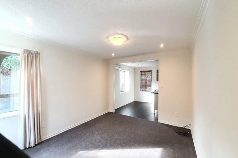 Photo of property in 2/68 Abberley Crescent, St Albans, Christchurch, 8014