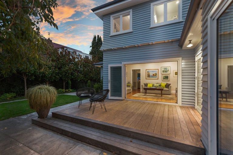 Photo of property in 43 Colombo Street, Cashmere, Christchurch, 8022