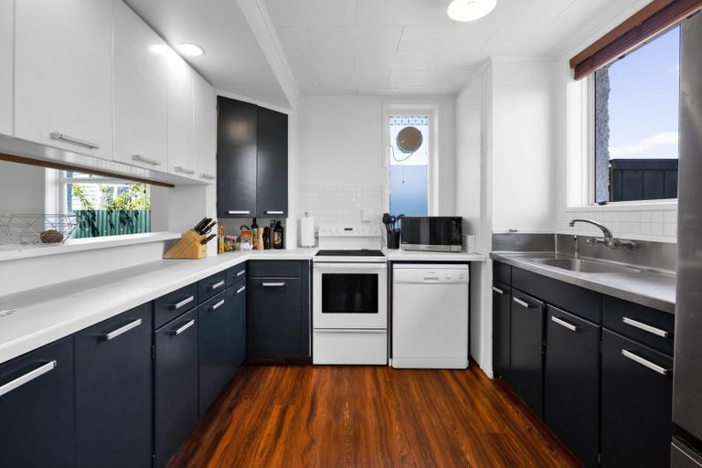 Photo of property in 13 Collins Street, Hawera, 4610