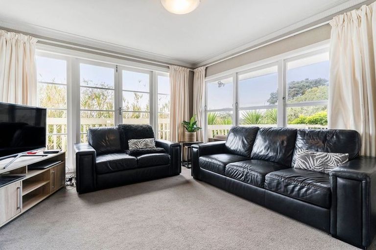 Photo of property in 1/67 Manuka Road, Bayview, Auckland, 0629