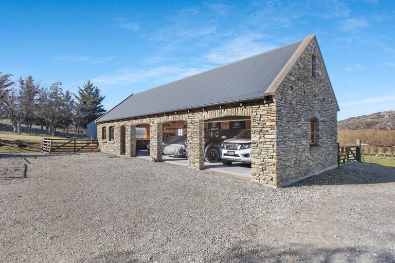 Photo of property in 20 Letts Gully Road, Letts Gully, Alexandra, 9393