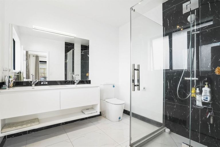 Photo of property in 12 Paiaka Place, Rototuna North, Hamilton, 3210