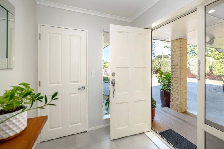 Photo of property in 20 Philip Street, Carterton, 5713