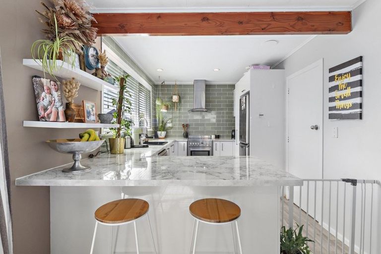 Photo of property in 2 Bremridge Place, Melville, Hamilton, 3206