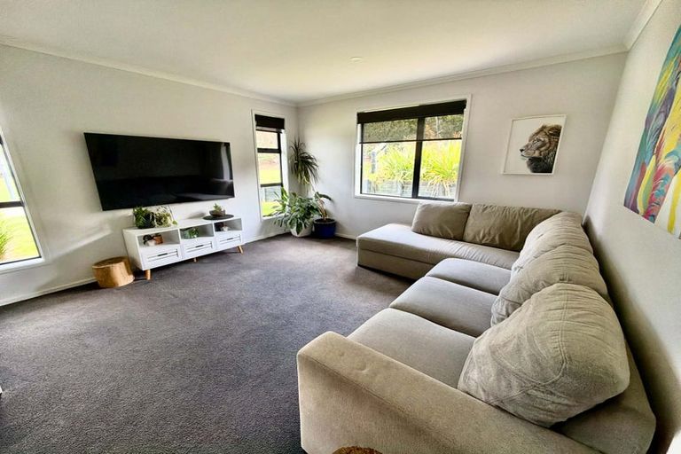 Photo of property in 3 Downer Access Road, Kaukapakapa, 0873