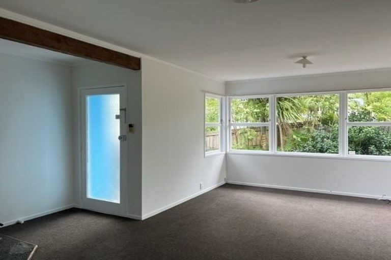 Photo of property in 23 Vina Place, Massey, Auckland, 0614