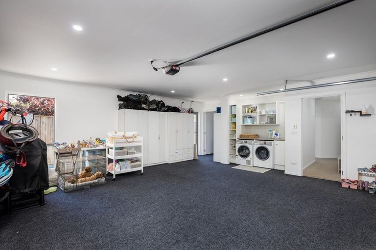 Photo of property in 4 Okoare Lane, Ferndale, New Plymouth, 4310