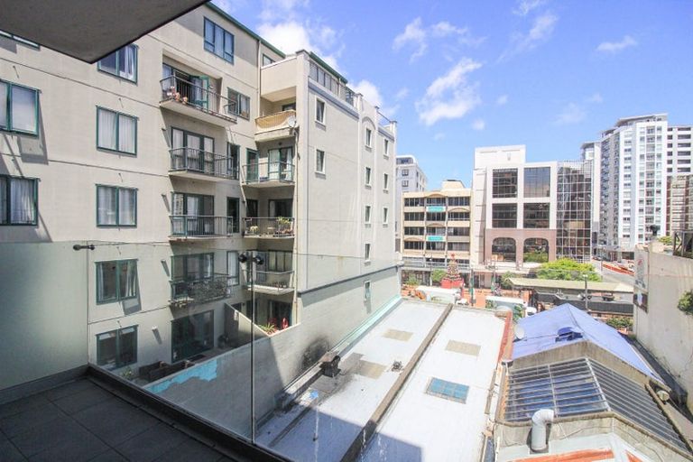 Photo of property in Bellagio Apartments, 4e/39 Taranaki Street, Te Aro, Wellington, 6011
