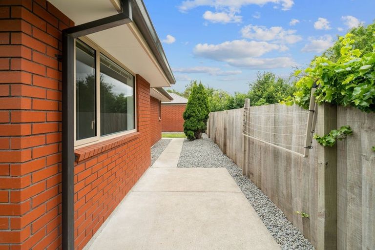 Photo of property in 4/17 Hansons Lane, Upper Riccarton, Christchurch, 8041