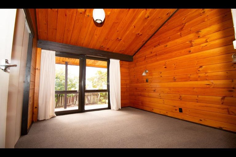 Photo of property in 20 Tobin Place, Richmond Heights, Taupo, 3330