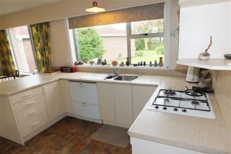 Photo of property in 5 Pahau Place, Cracroft, Christchurch, 8025