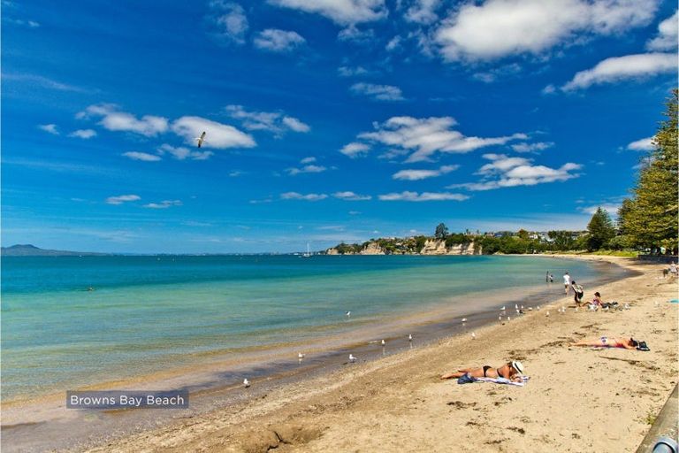 Photo of property in 55 Glencoe Road, Browns Bay, Auckland, 0630