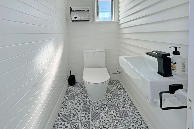 Photo of property in 48 Medway Street, Richmond, Christchurch, 8013