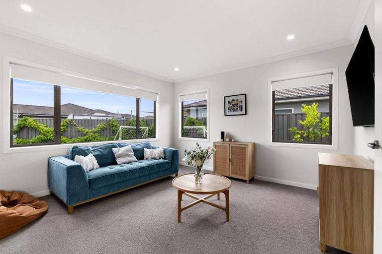 Photo of property in 25 Rakaia Way, Poraiti, Napier, 4112