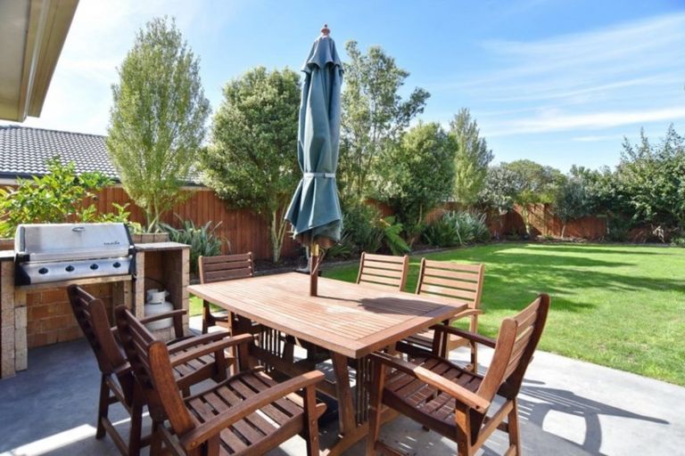 Photo of property in 8 James Drive, Woodend, 7610