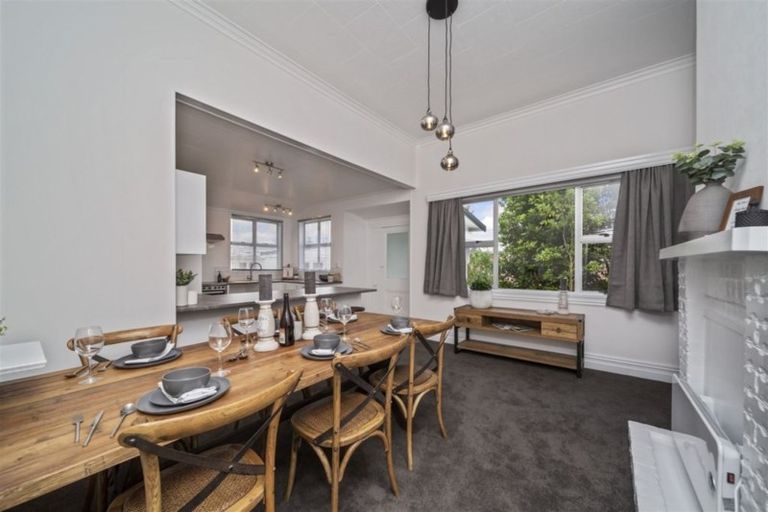 Photo of property in 36 Tawhiti Road, Hawera, 4610