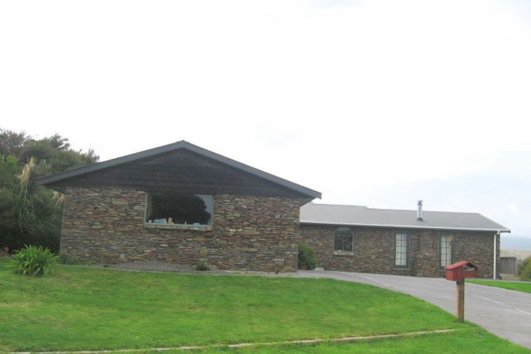 Photo of property in 5 Pensilva Close, Camborne, Porirua, 5026