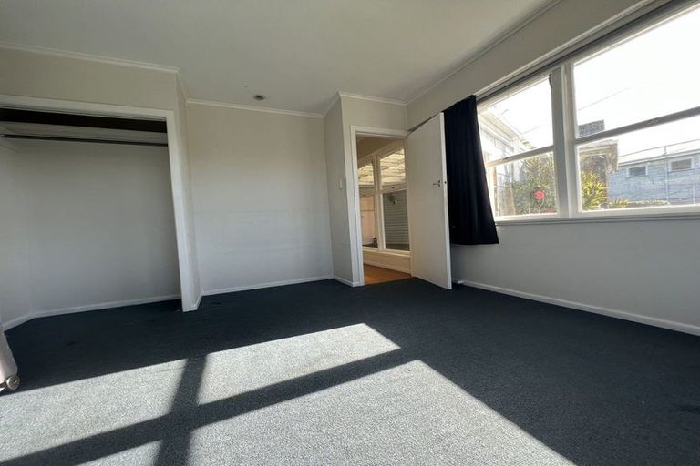 Photo of property in 37 Beaumonts Way, Manurewa, Auckland, 2102