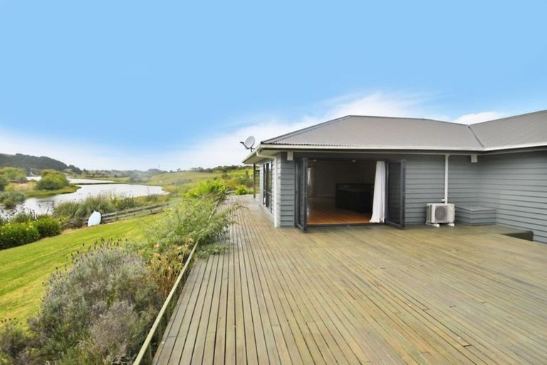 Photo of property in 19a Pakeho Road, Kaiwaka, 0573