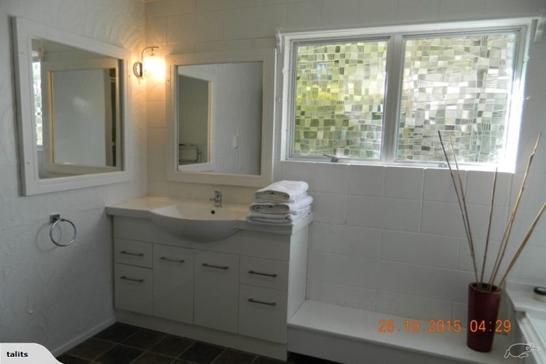 Photo of property in 3a Balmain Road, Birkenhead, Auckland, 0626