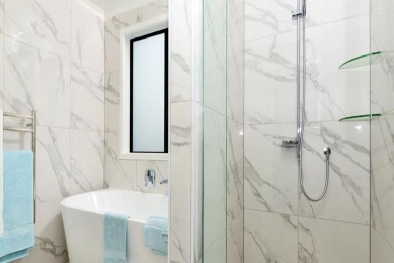 Photo of property in 1/47 Braid Road, Saint Andrews, Hamilton, 3200