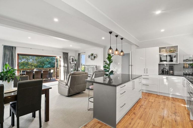 Photo of property in 9 Cromwell Place, Pukekohe, 2120