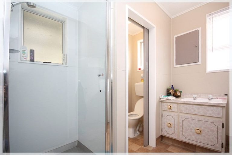 Photo of property in 14 Punga Street, Tangimoana, 4822