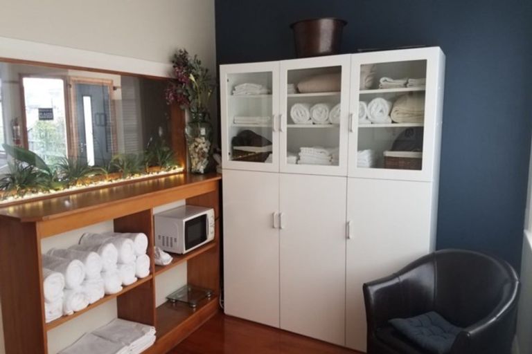 Photo of property in 1/128 Wilsons Road, Saint Martins, Christchurch, 8022