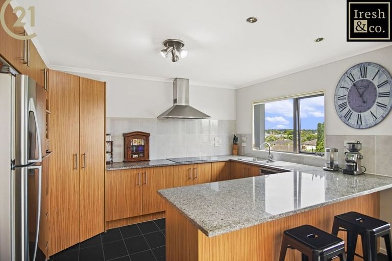 Photo of property in 175 Keri Vista Rise, Papakura, 2110