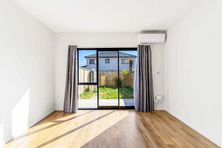 Photo of property in 9/54 Swanson Road, Henderson, Auckland, 0610