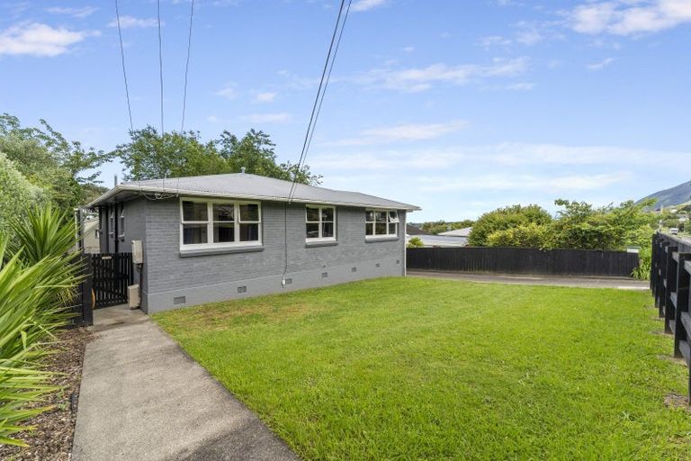 Photo of property in 86a Winara Avenue, Waikanae, 5036