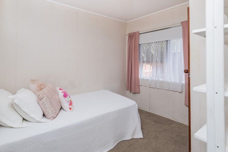 Photo of property in 3/83 Uxbridge Road, Cockle Bay, Auckland, 2014