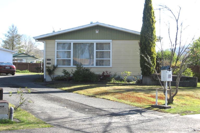 Photo of property in 10 Paekiri Street, Turangi, 3334