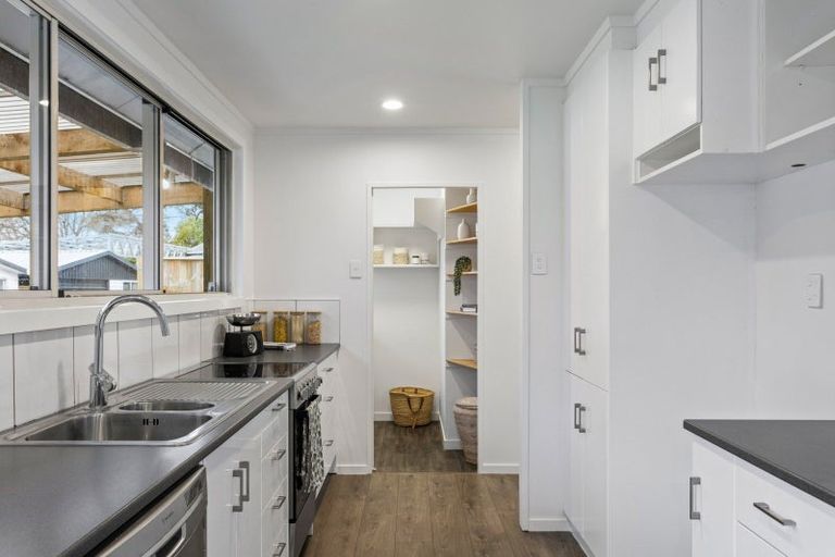 Photo of property in 10 Campion Road, Riverdale, Gisborne, 4010