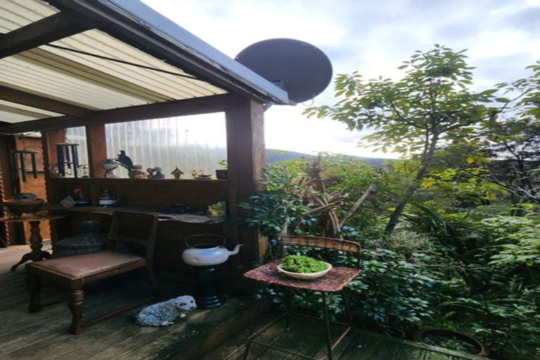 Photo of property in 4 Moana Crescent, Kennedy Bay, Coromandel, 3583