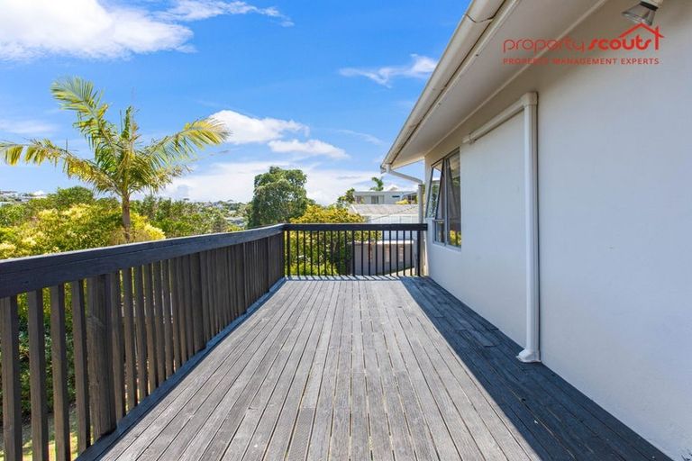 Photo of property in 1/64 Saddleback Rise, Murrays Bay, Auckland, 0630