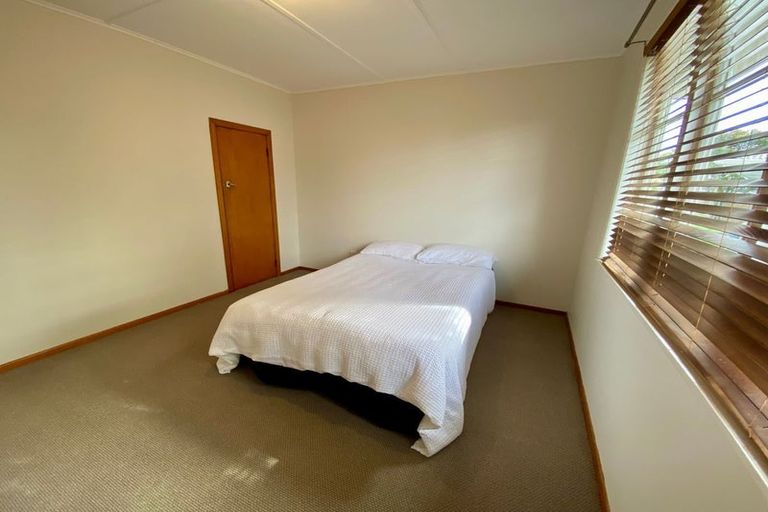 Photo of property in 6 Perth Place, Awapuni, Palmerston North, 4412