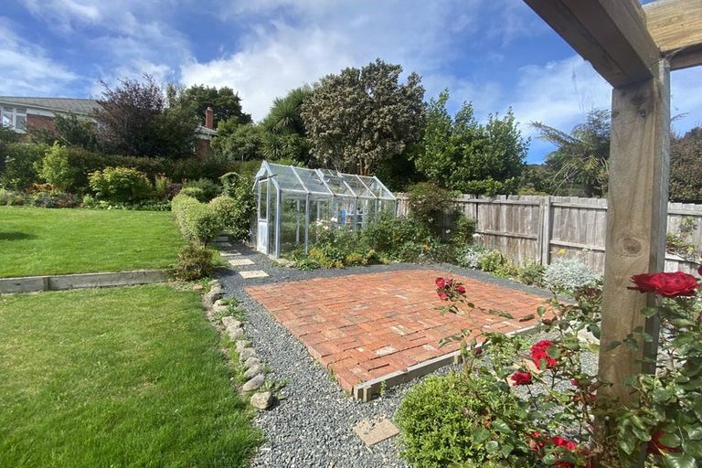 Photo of property in 34 Grandview Crescent, Opoho, Dunedin, 9010