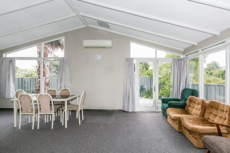 Photo of property in 717 Ballantyne Street, Frimley, Hastings, 4120