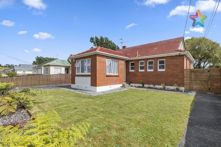 Photo of property in 43 Shearer Crescent, Naenae, Lower Hutt, 5011