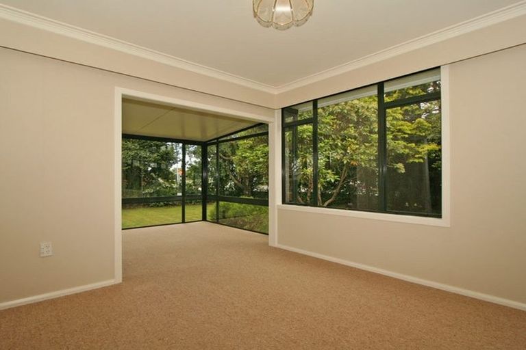 Photo of property in 120 Pahiatua Street, Hokowhitu, Palmerston North, 4410