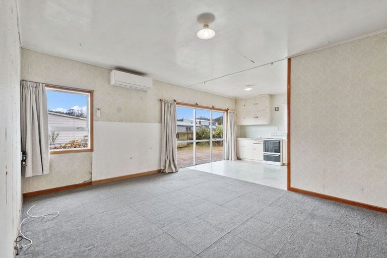 Photo of property in 54 Valley Road, Hikurangi, 0114